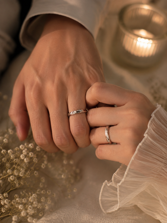 Eternal Intertwine | Sterling Silver Infinite Loop Couple Rings