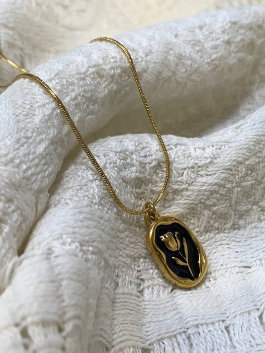 Vintage Tulip Oval Pendant