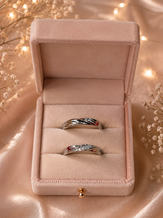 Eternal Intertwine | Sterling Silver Infinite Loop Couple Rings