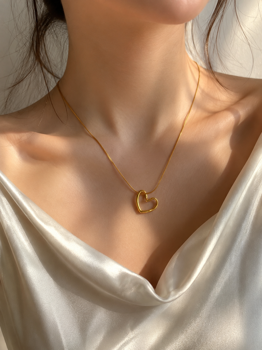 Hollow heart pendant