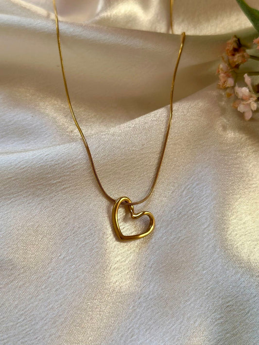Hollow heart pendant