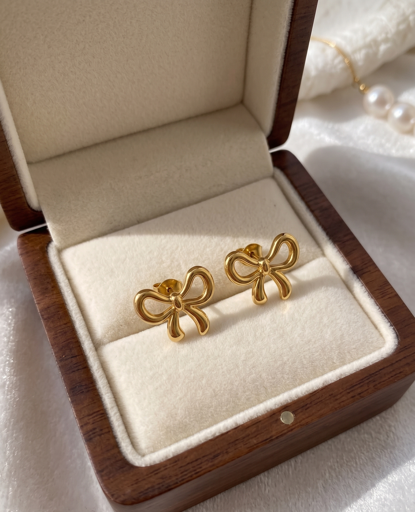 Ribbon Bow Studs